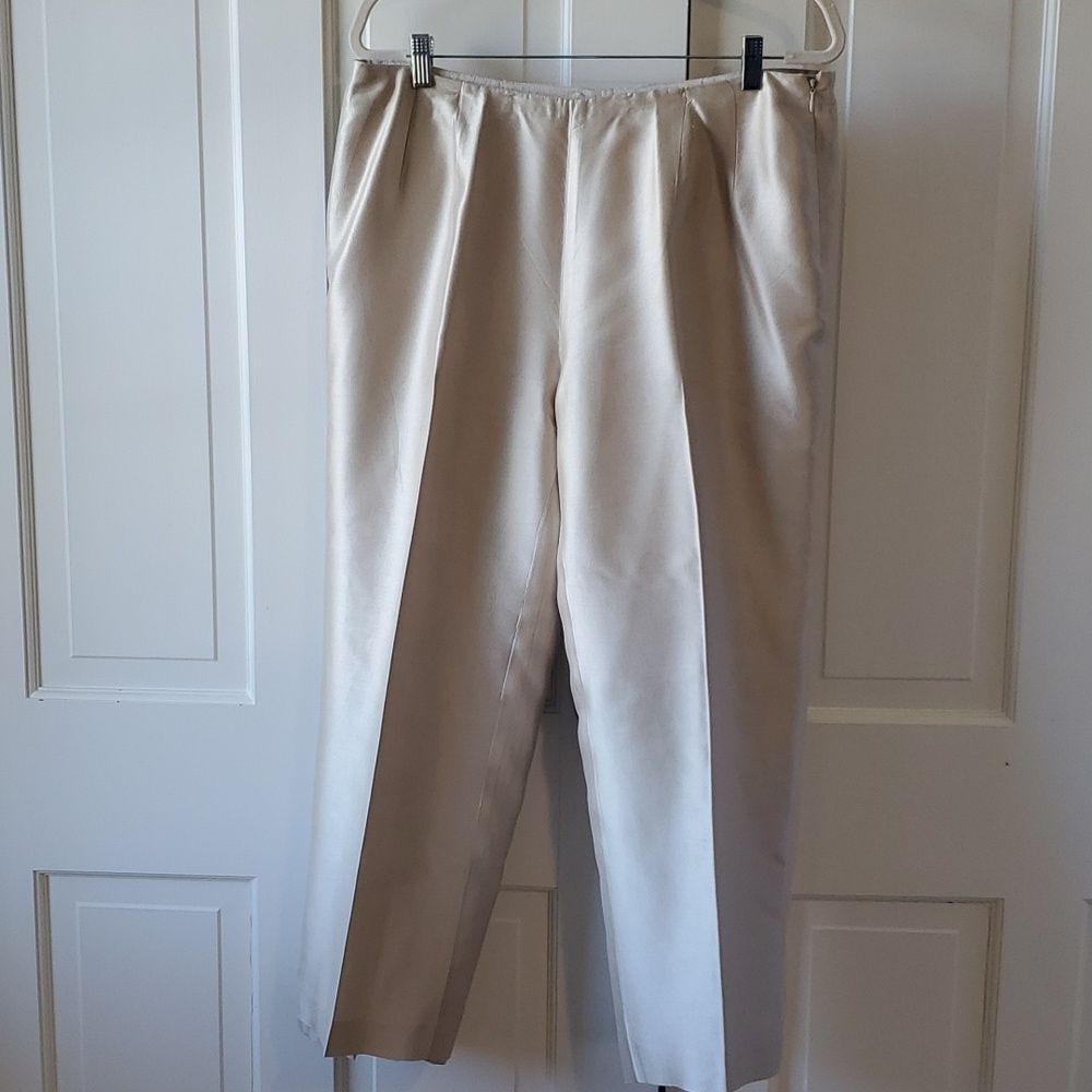 TALBOTS PETITES SILK CROPPED PANTS BEIGE TAN SIDE ZIP SIZE 12 W PETITE